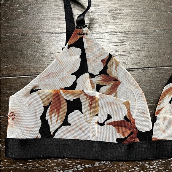 Express mesh triangle adjustable floral extra small bralette - Picture 6 of 9